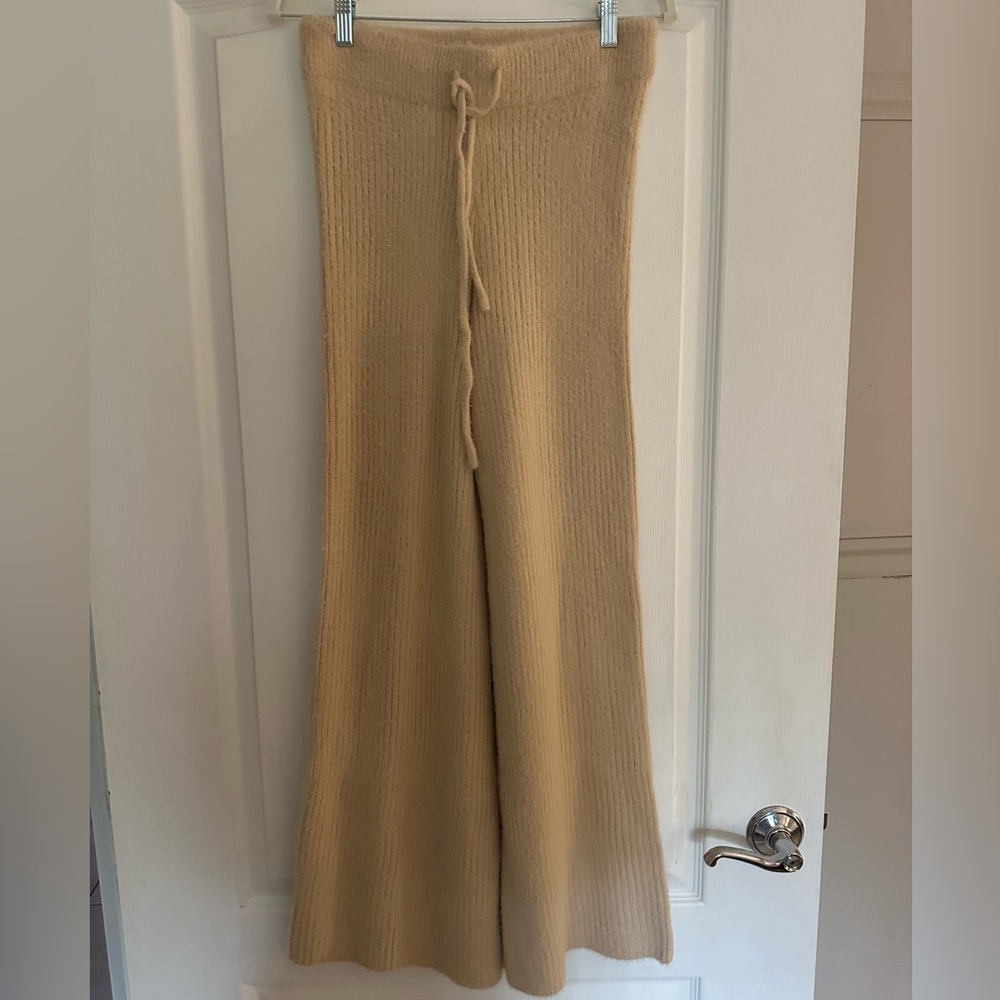 Gianna Bini Coordinating High Rise Ribbed Eyelash Knit Lounge Set